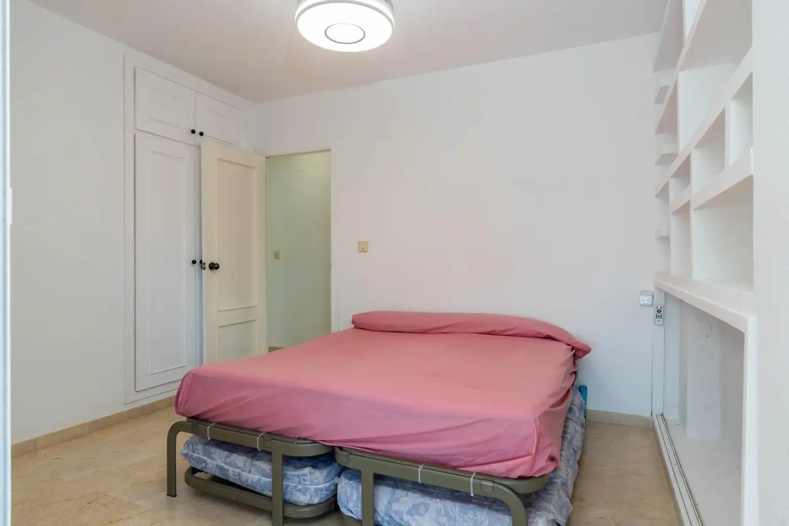 Schlafzimmer von Haus oder Chalet zum Verkauf in Almuñécar mit Privatgarten, Terrasse und Balkon