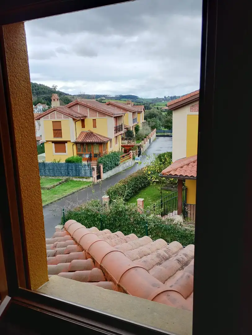 Vista exterior de Casa o chalet en venta en Castro-Urdiales con Calefacción, Jardín privado y Terraza