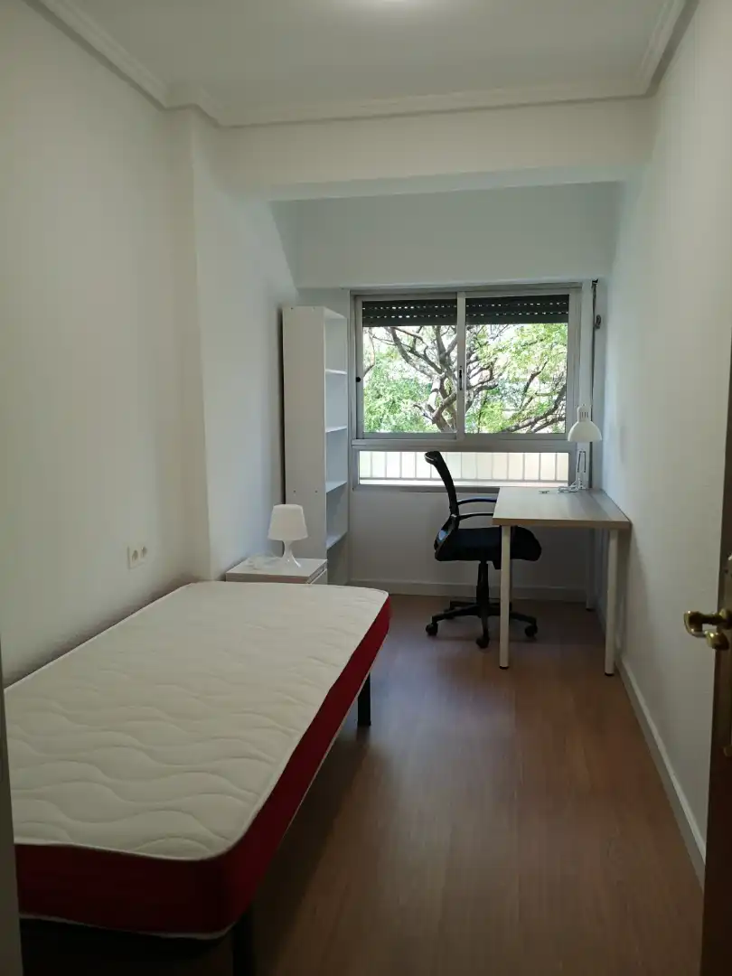 Bedroom of Flat for rent in Valencia  with Air Conditioner, Furnished and Washing machine