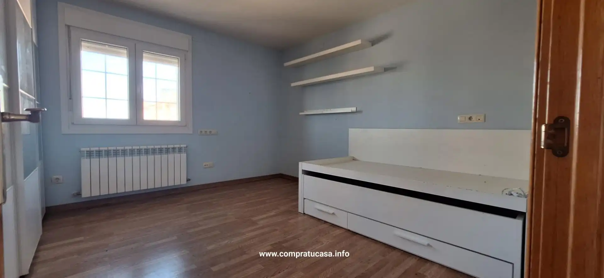 Casa adosada en venta en Calle MISTRAL, Encinillas