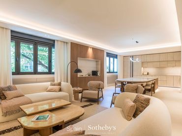 Apartamento con ascensor en venta en Calle de Castelló