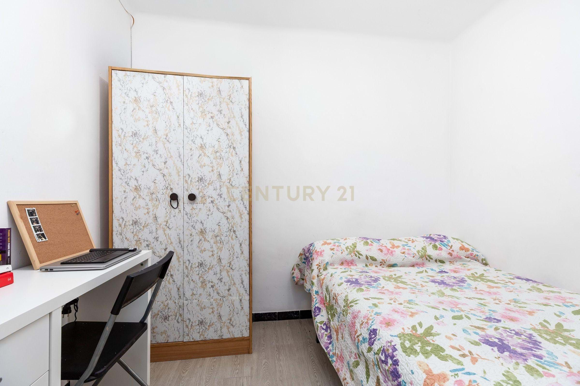 Bedroom of Flat for sale in Mollet del Vallès