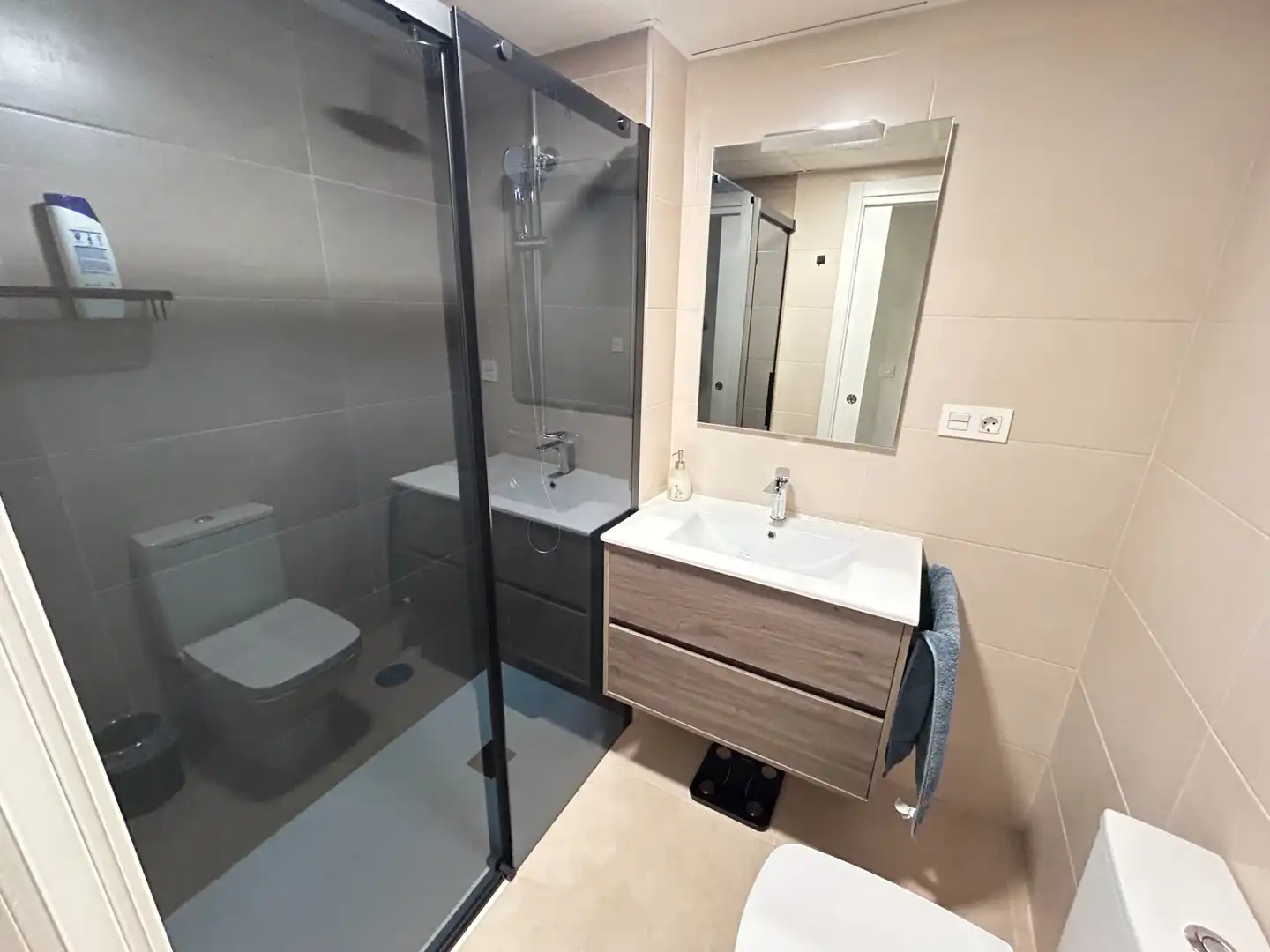 Baño de Planta baja en venta en Almería con Aire acondicionado, Calefacción y Jardín privado