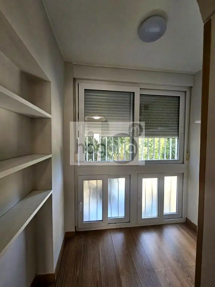 Bedroom of Flat for rent in Sevilla  with Air Conditioner, Terrace and Furnished
