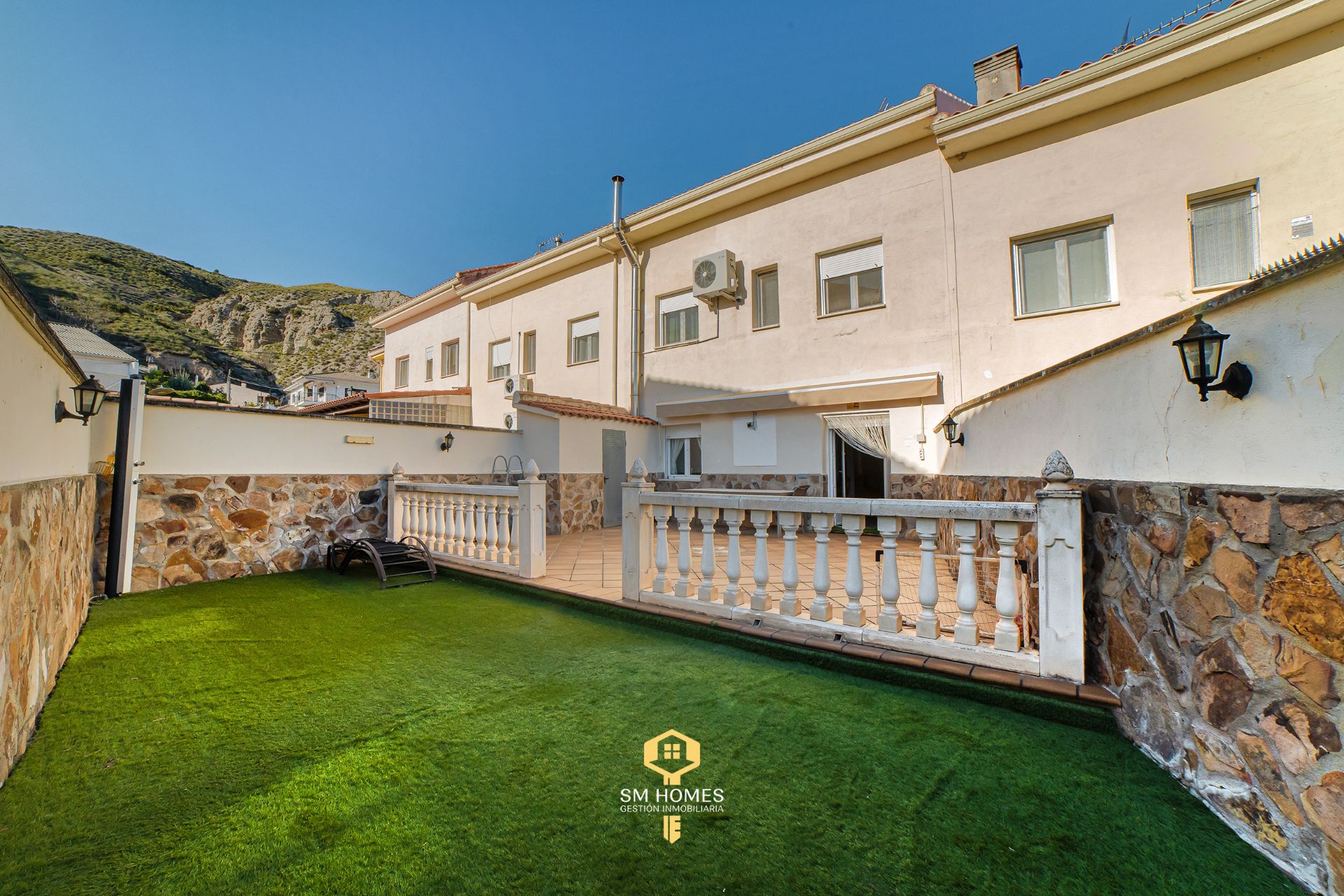 Exterior view of Single-family semi-detached for sale in Tielmes  with Air Conditioner, Heating and Private garden