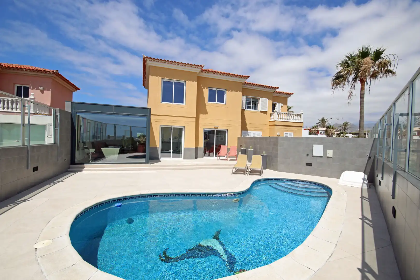 Swimming pool of Detached homes for sale in Granadilla de Abona  with Air Conditioner, Private garden and Swimming Pool