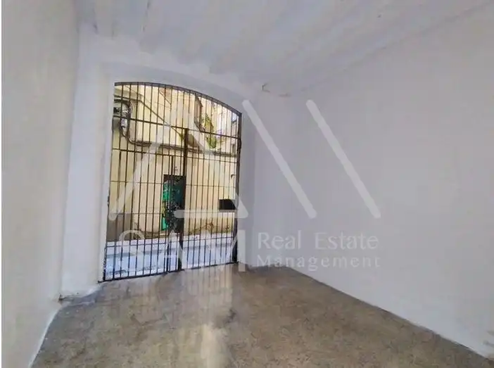 Vista exterior de Local en venta en  Barcelona Capital