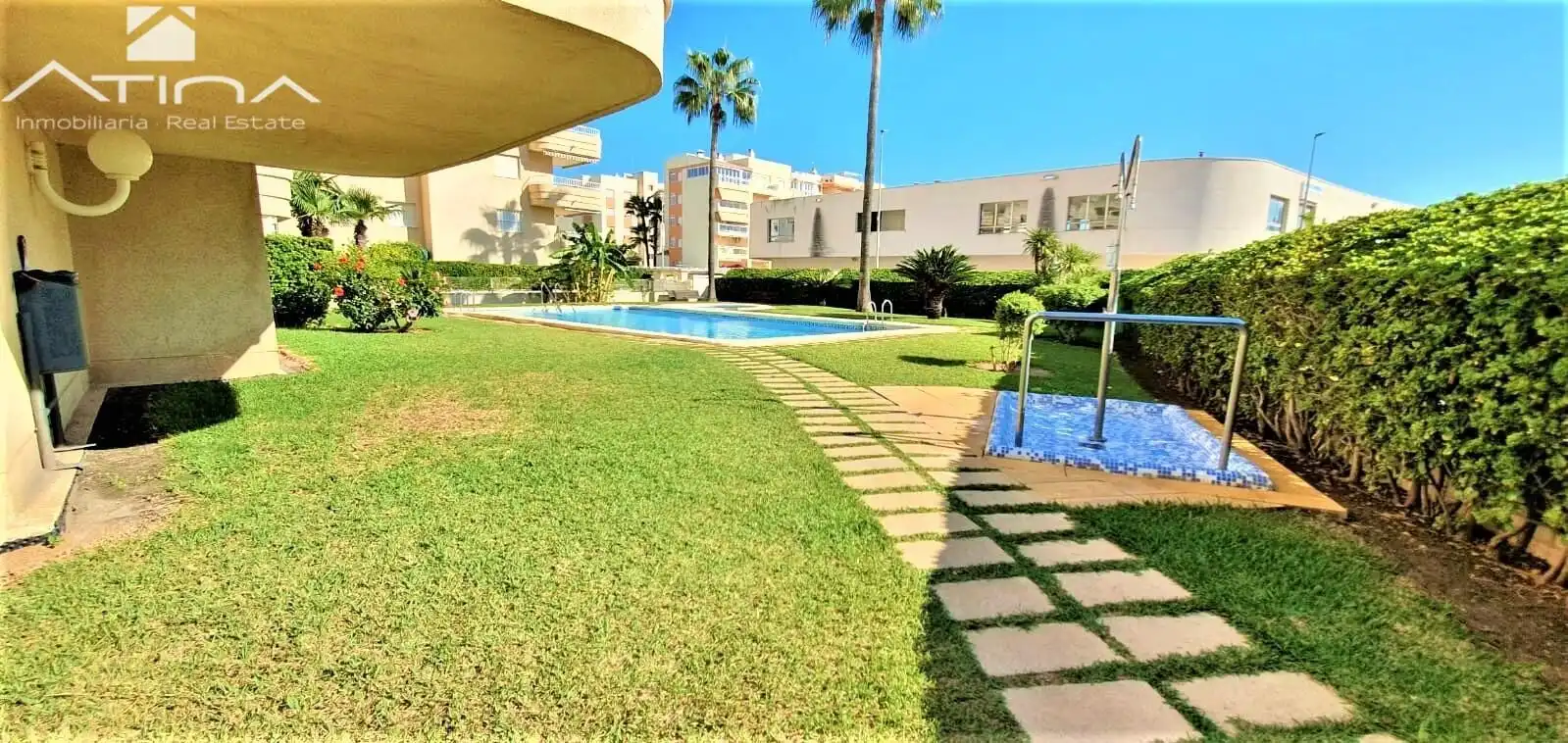Schwimmbecken von Wohnungen zum Verkauf in Daimús mit Klimaanlage, Heizung und Privatgarten