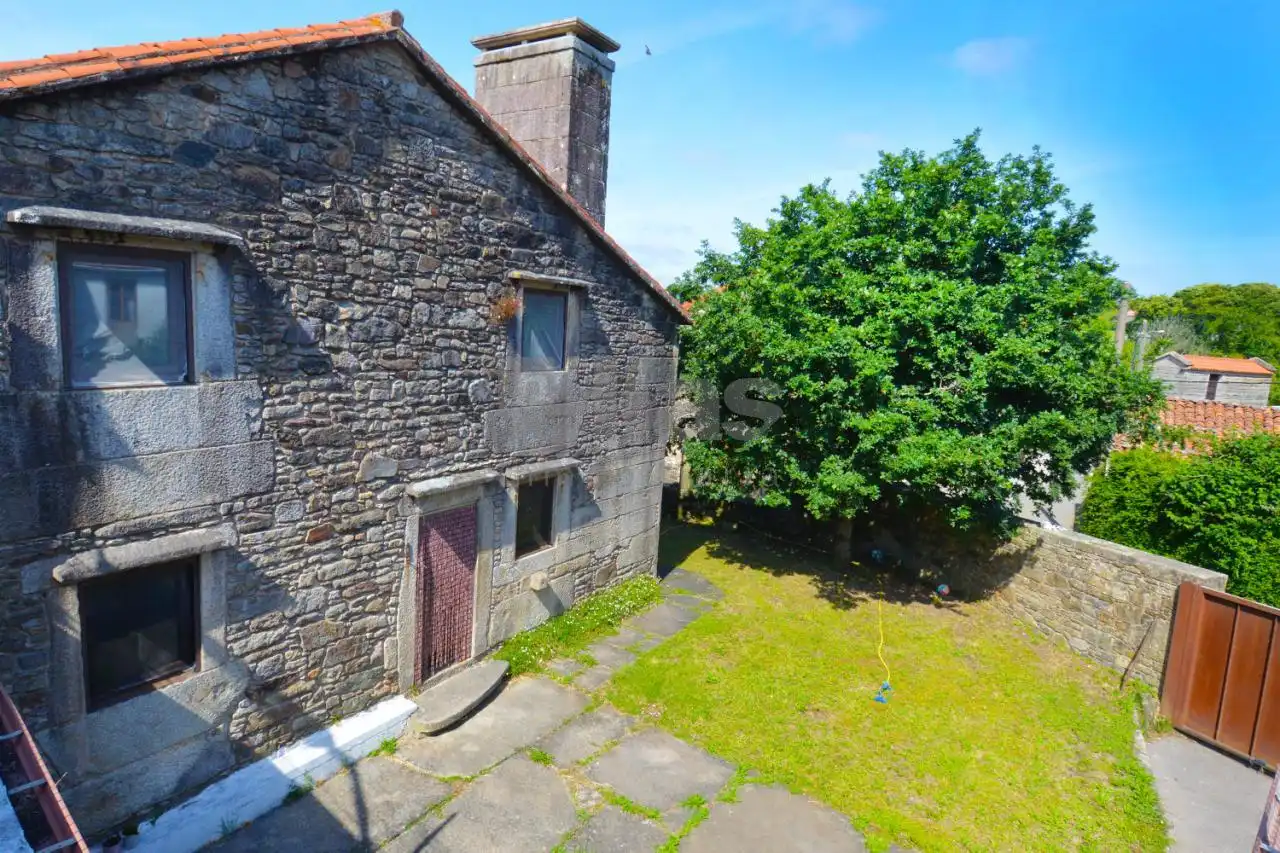 Casa o xalet en venda en Vimianzo amb Calefacció, Jardí privat i Terrassa