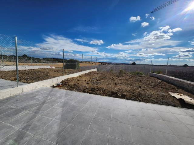 Casa adosada en Venta en Calle de Pinar de Abantos, 186 en Villalbilla pueblo