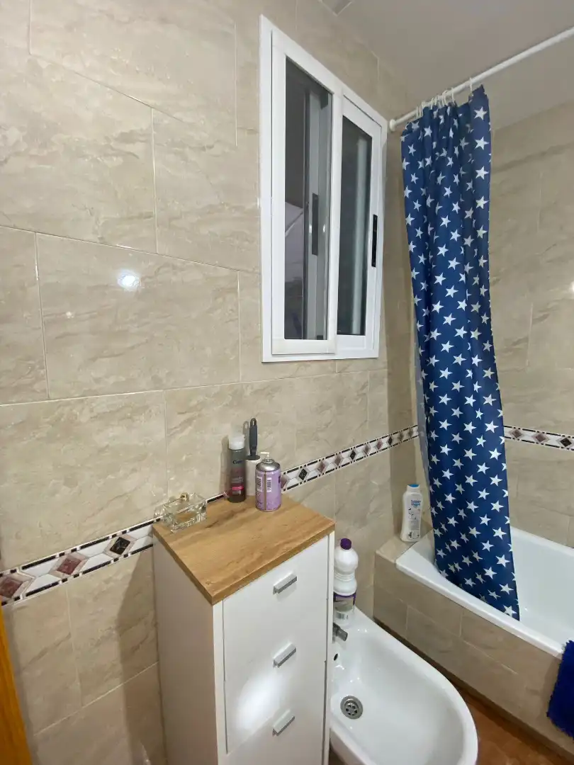 Badezimmer von Wohnung zum Verkauf in Fuente Álamo de Murcia mit Möbliert, Ofen und Waschmaschine