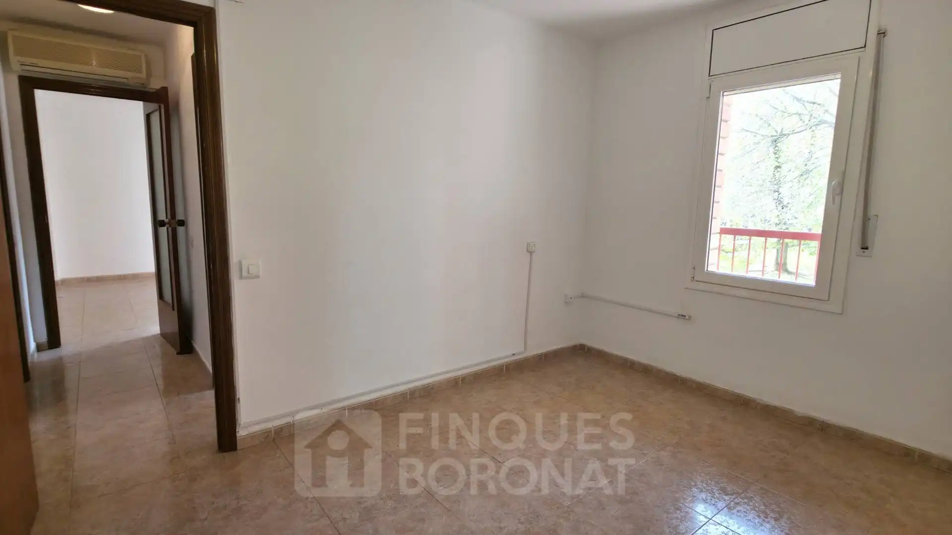 Dormitori de Pis en venda en Tarragona amb Aire condicionat i Balcó