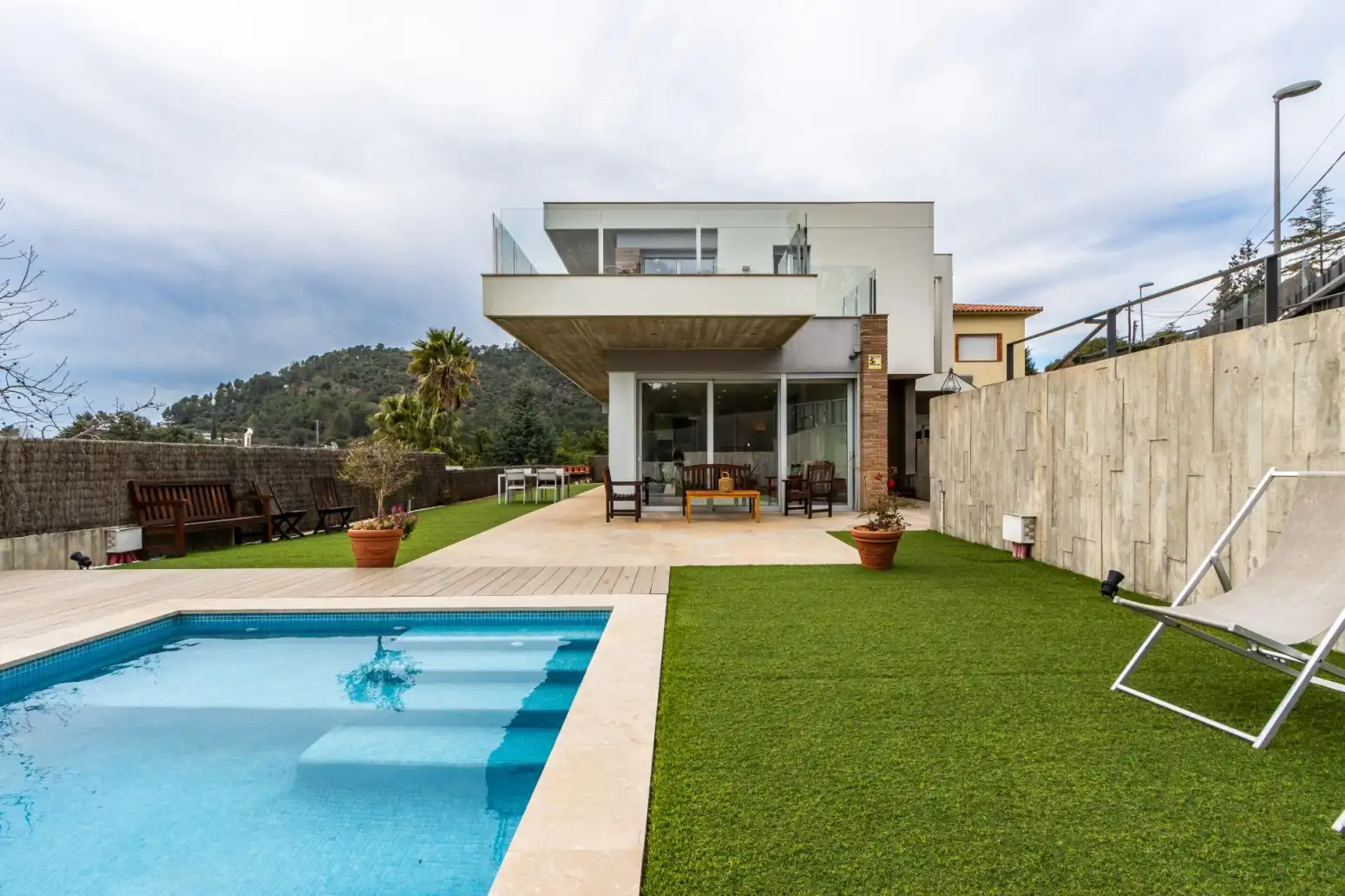 Vista exterior de Casa o chalet en venta en Matadepera con Aire acondicionado, Calefacción y Terraza