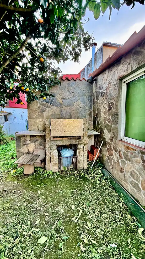 Jardí de Casa o xalet en venda en Mugardos amb Calefacció, Terrassa i Traster