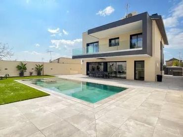 Casa con piscina en venta en WASHINGTON 38