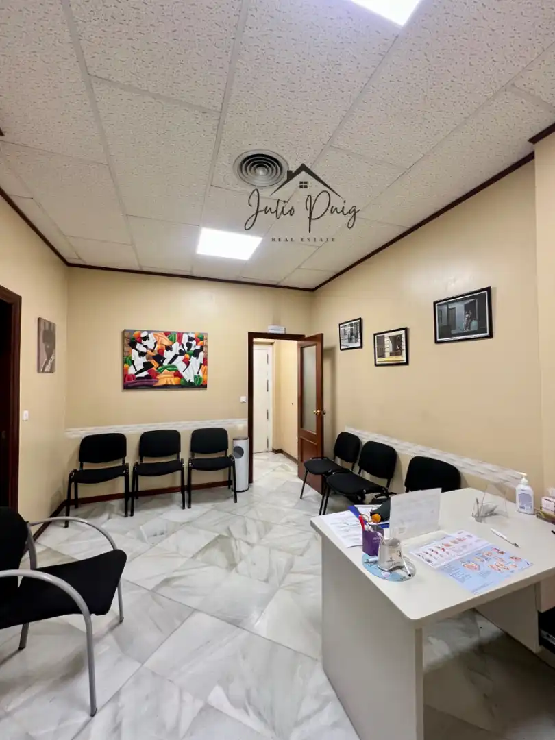 Local comercial en venta en Coria del Río