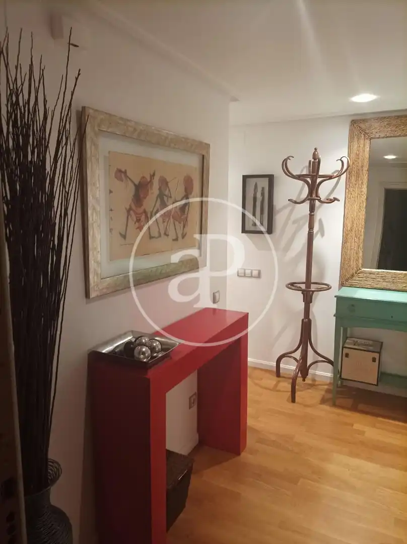 Wohnung zur Miete in Valencia mit Klimaanlage, Möbliert und Balkon