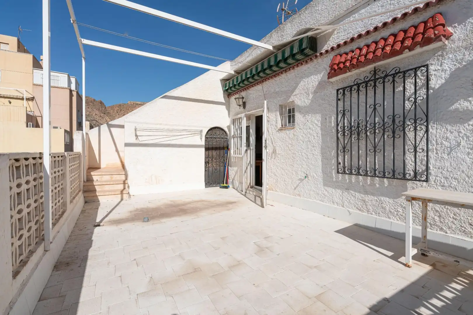 Exterior view of Houses for sale in Almería  with Terrace, Storage room and Balcony