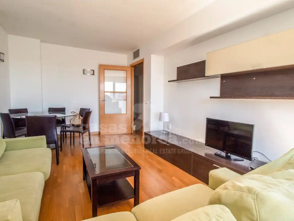 Sala d'estar de Àtic en venda en Maó - Mahón amb Terrassa, Piscina i Piscina comunitària