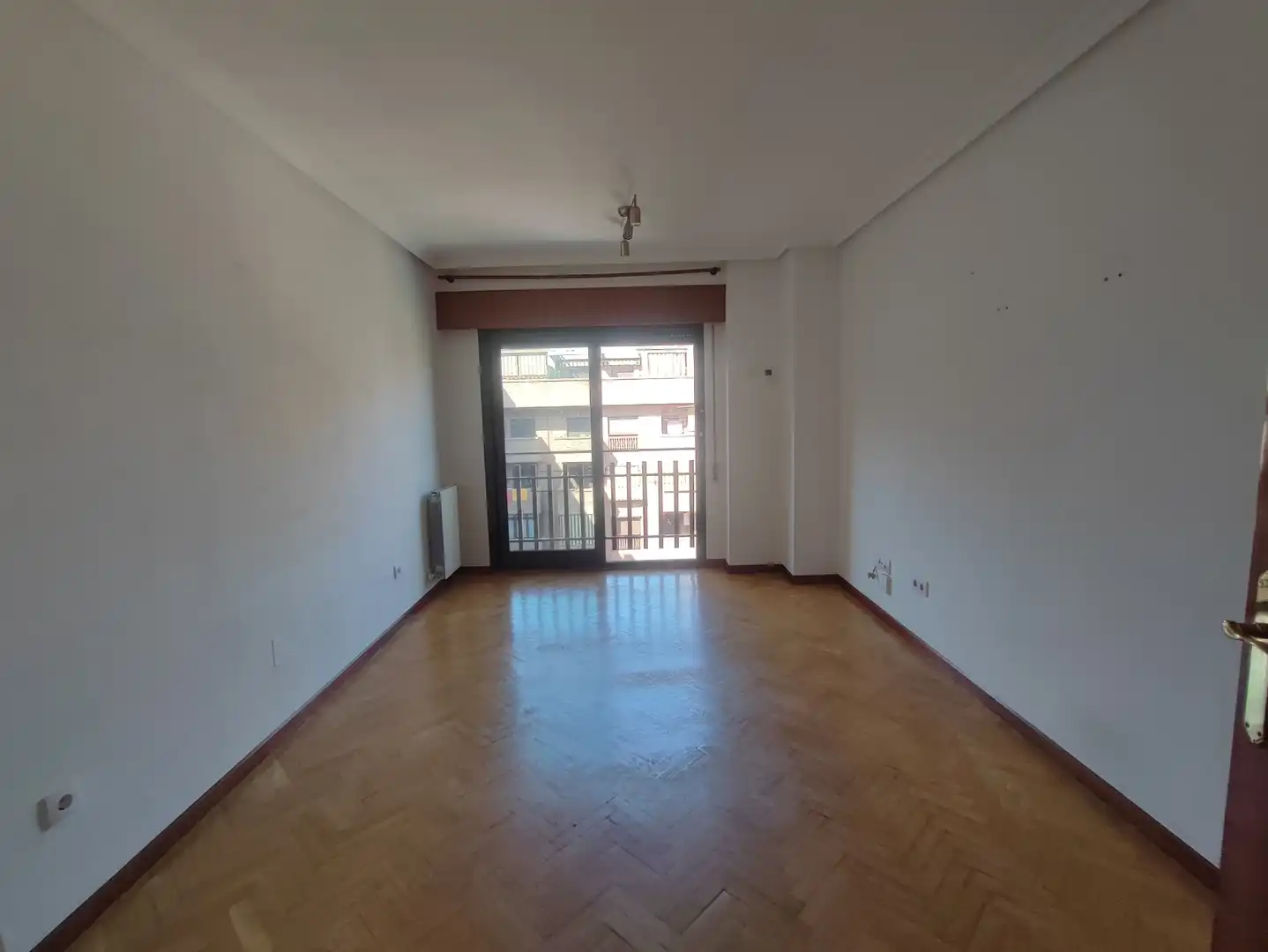 Sala de estar de Piso en venta en Madrid con Calefacción, Terraza y Horno