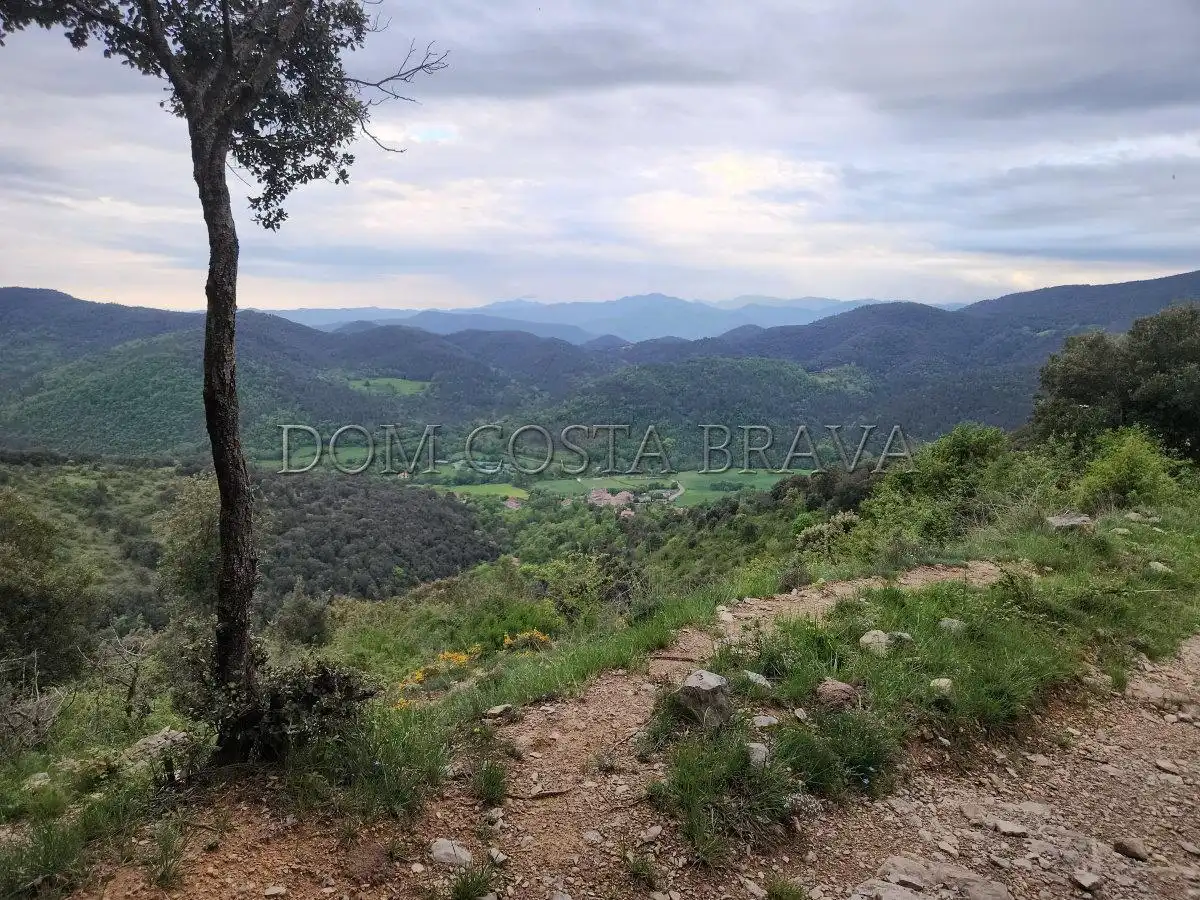 Land for sale in Carrer Major, Montagut i Oix