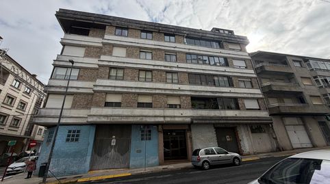 AMPLIO PISO DE 4 DORMITORIOS EN EL CENTRO DE LALÍN. ¡SE VENDE AMUEBLADO!