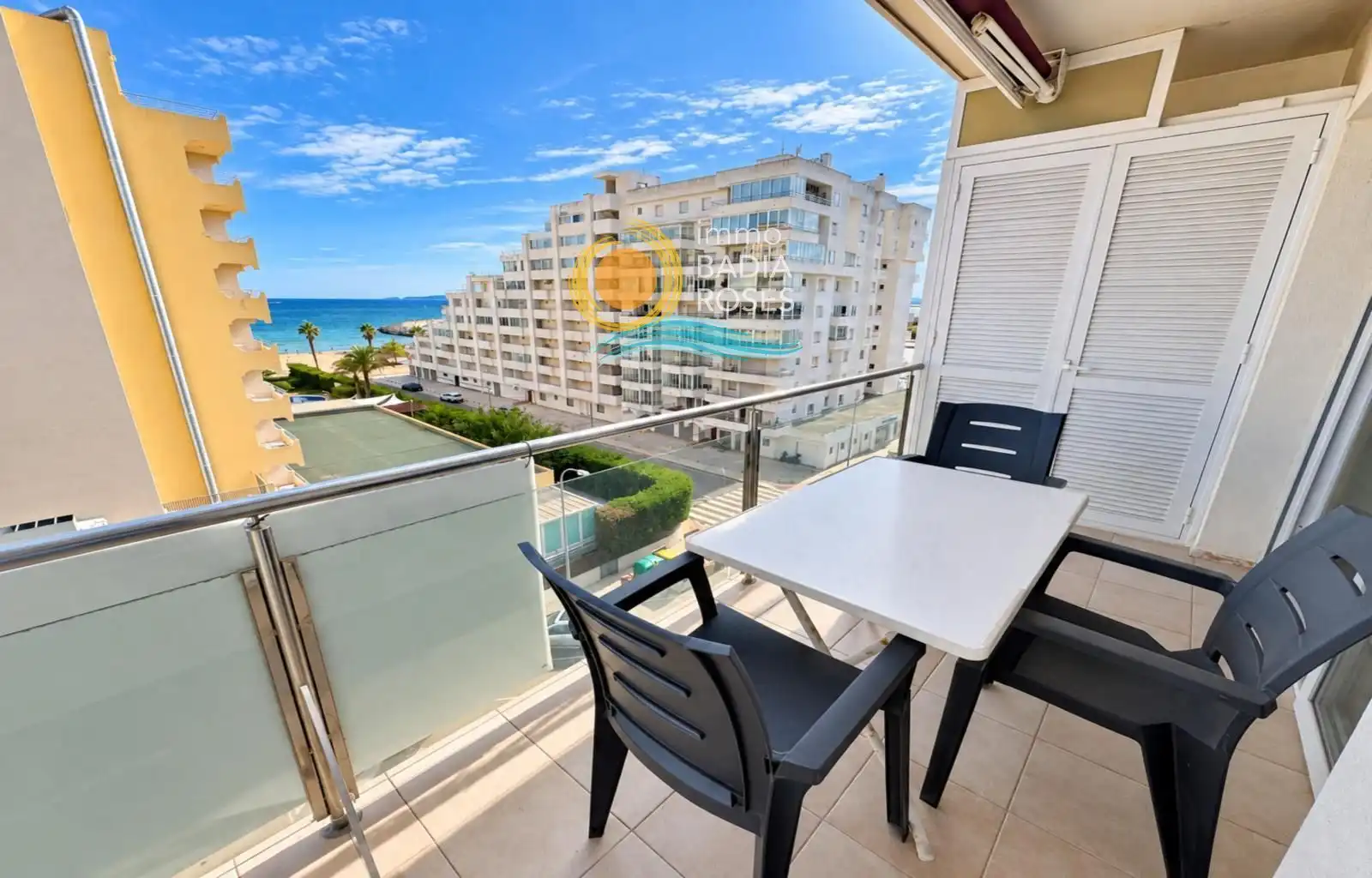 Flat with terrace for sale in DE LA GOLA DE L'ESTANY 5, imagen 3