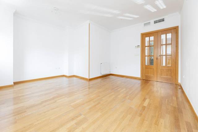 Piso en Alquiler en Centro - Sagrario