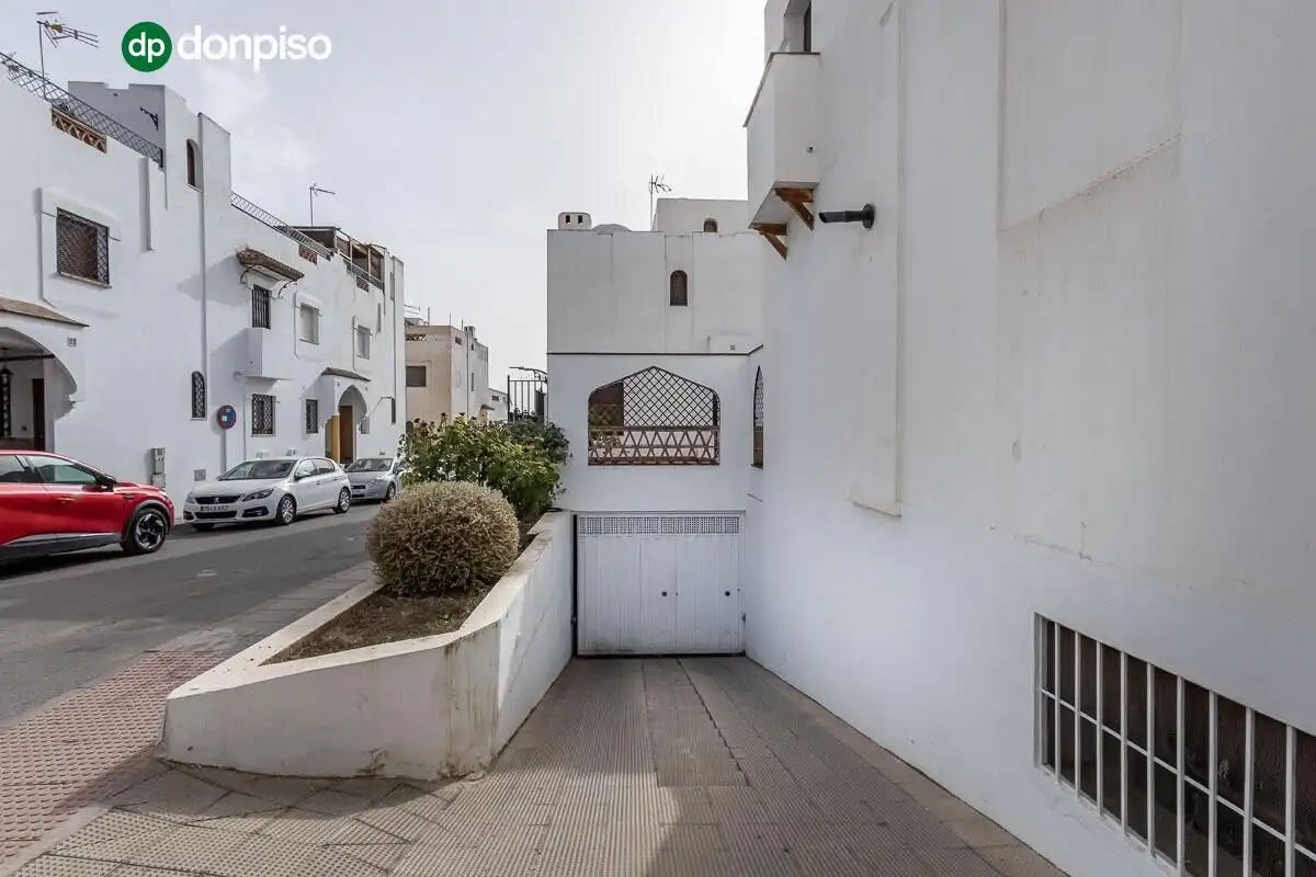 Adossat en venda a Calle del Laurel, imagen 36