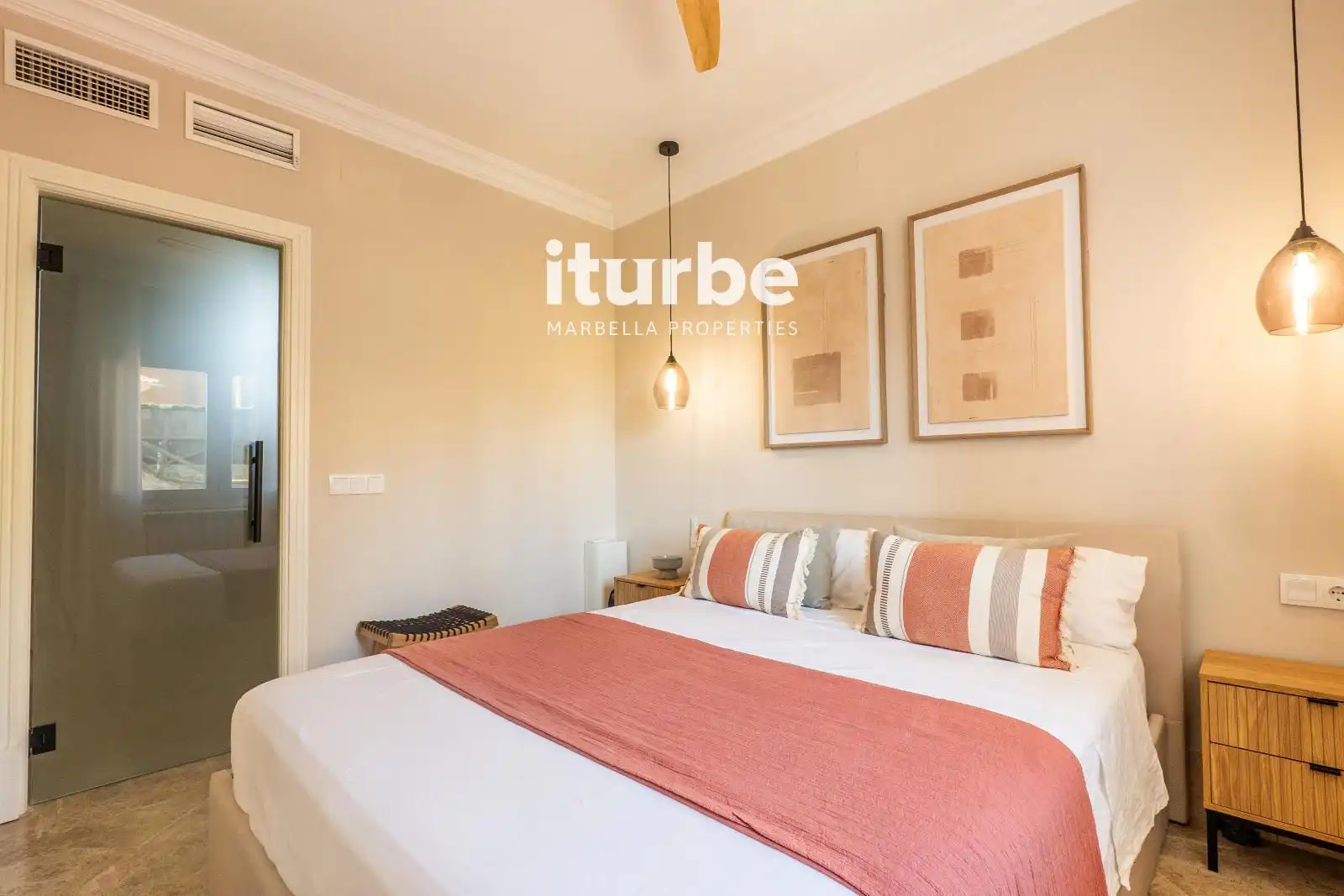 Bedroom of Houses for rent in Marbella  with Air Conditioner, Heating and Private garden