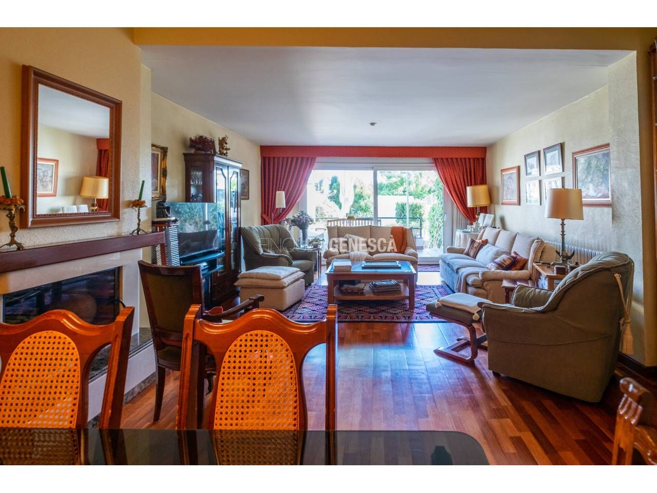 Sala d'estar de Casa o xalet en venda en Matadepera amb Aire condicionat, Calefacció i Jardí privat