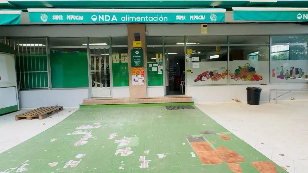 Piso en venta en Cabanas con Terraza