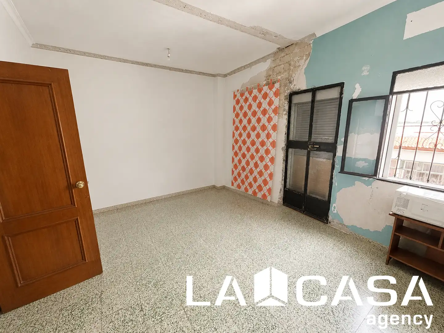 Houses for sale in Dos Hermanas  with Air Conditioner, Furnished and Oven