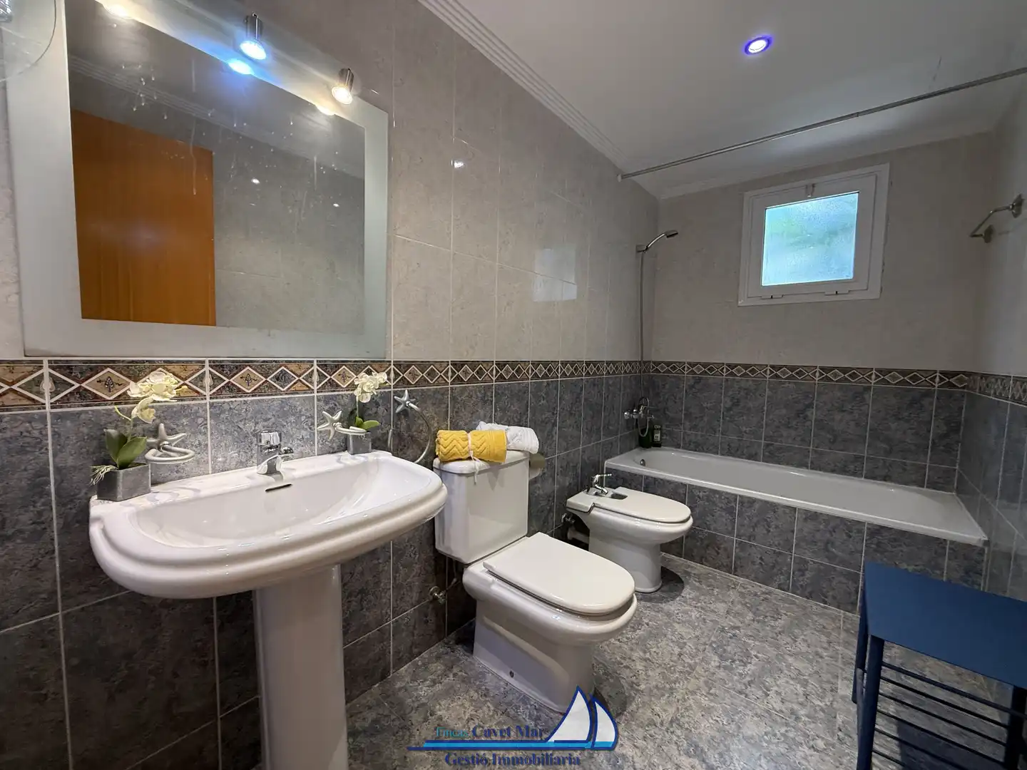Bany de Apartament en venda en Cambrils amb Aire condicionat, Calefacció i Jardí privat