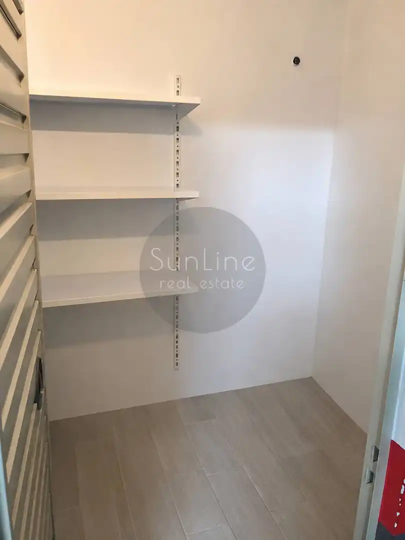 Piso en venta en Valencia con Aire acondicionado, Terraza y Trastero
