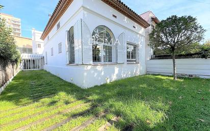 Exterior view of House or chalet for sale in Vilassar de Mar  with Air Conditioner and Terrace