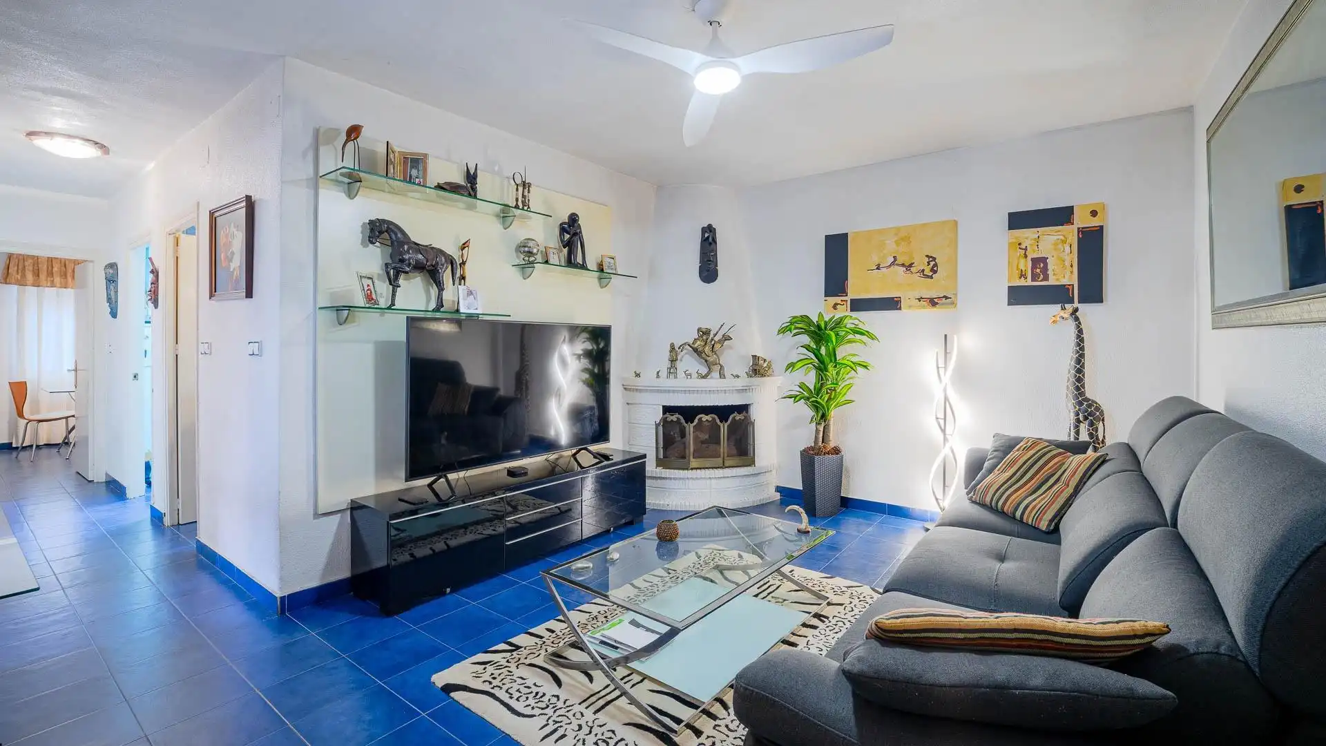 Sala d'estar de Casa o xalet en venda en Pilar de la Horadada amb Jardí privat, Terrassa i Piscina