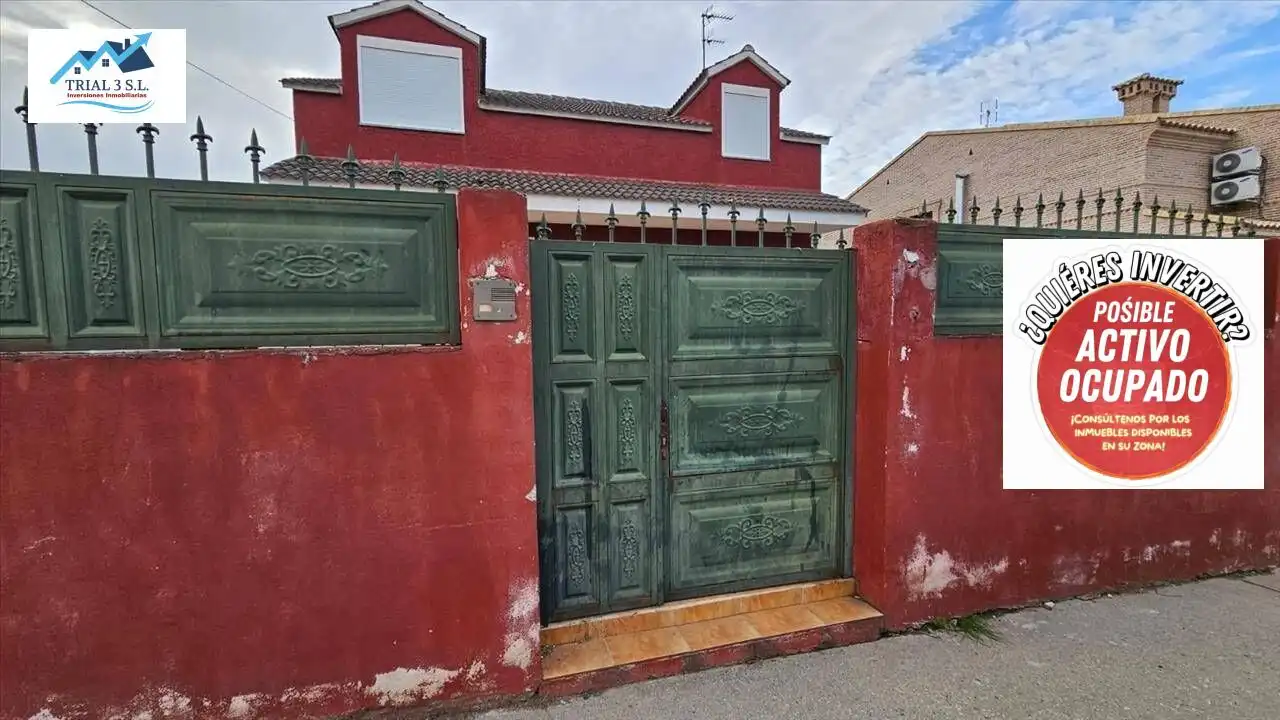 Chalet en venta en Calle de los Olimos