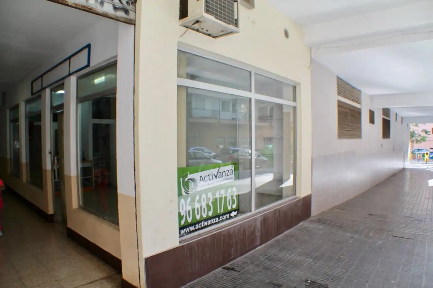 Local comercial en venda a Calle Urano