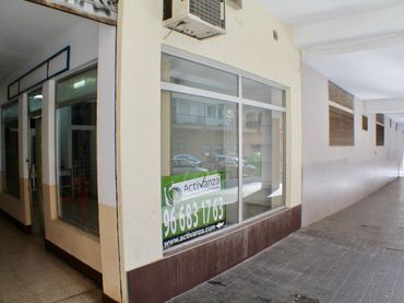 Local comercial en venda a Calle Urano