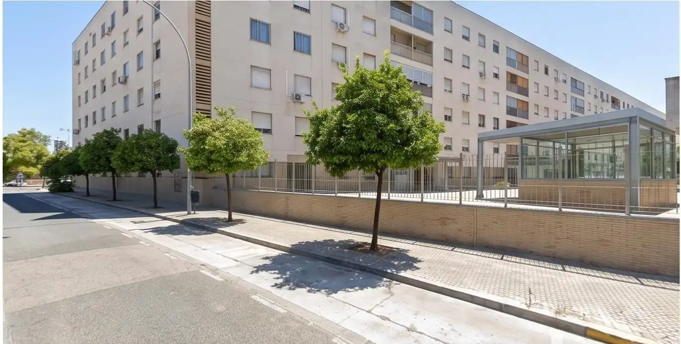 Außenansicht von Wohnung zum Verkauf in Sevilla