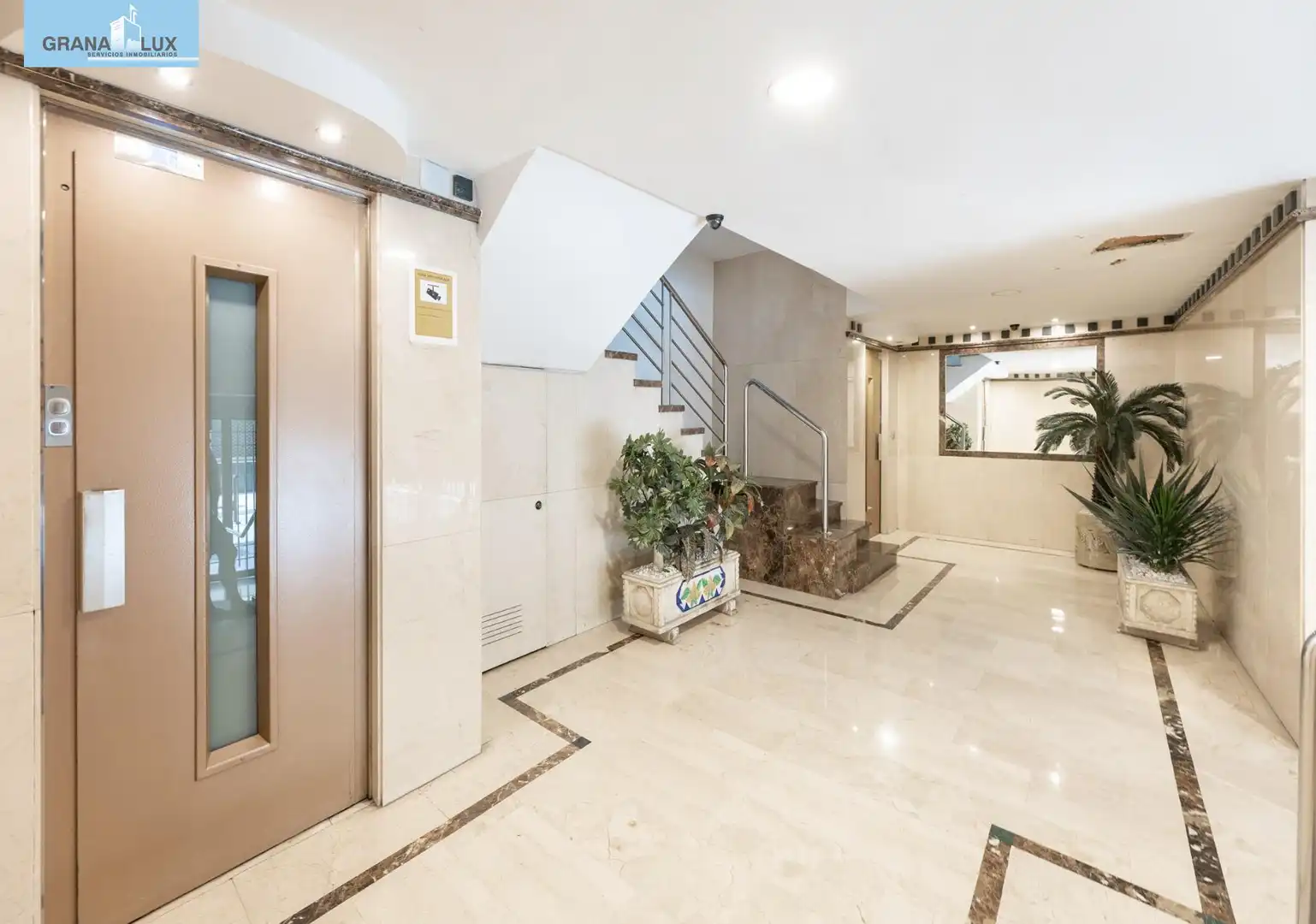 Flat with terrace for sale in Calle DOCTOR ADELARDO MORA, imagen 4