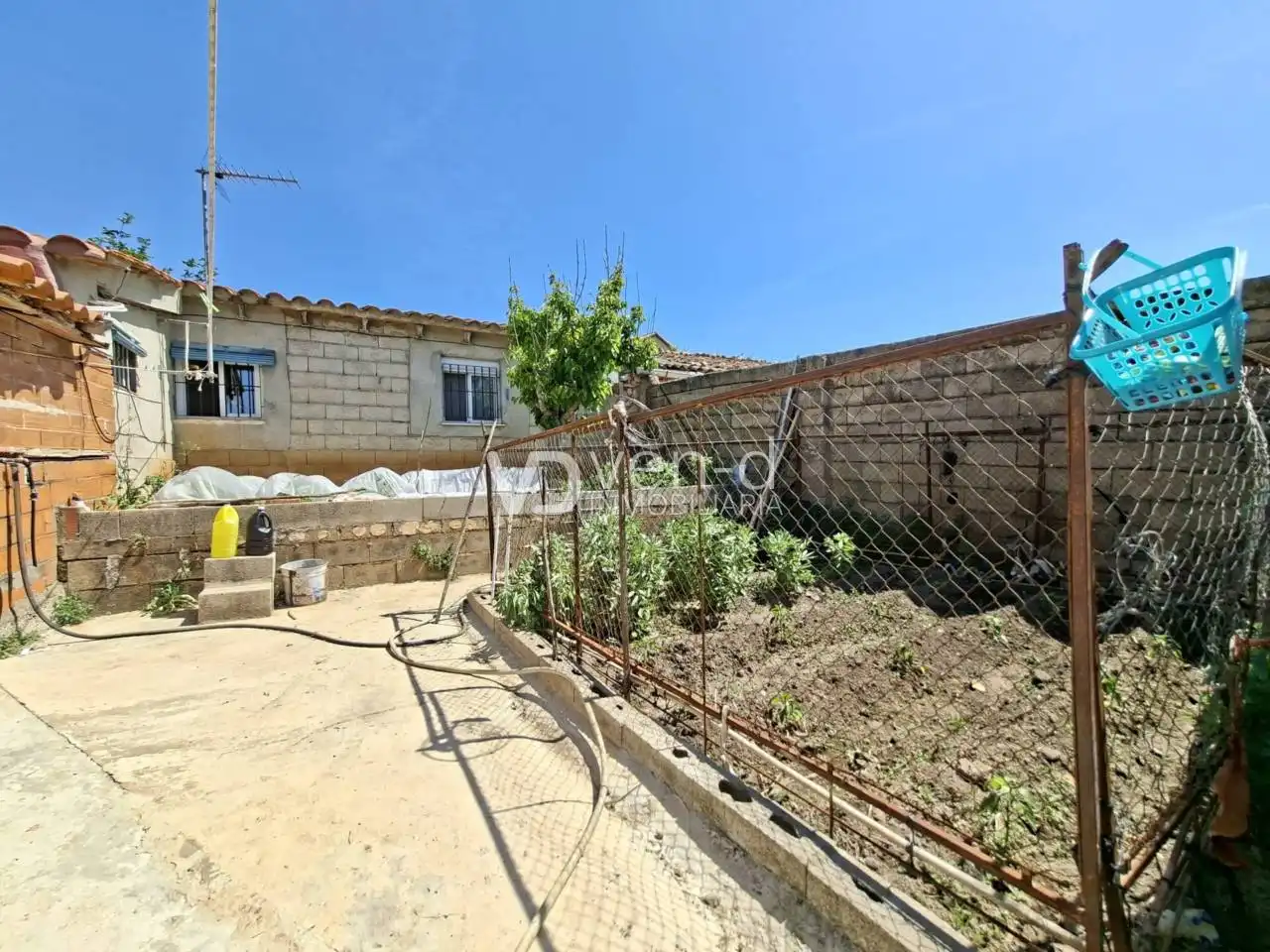 Country house zum Verkauf in Enguera mit Klimaanlage, Heizung und Privatgarten
