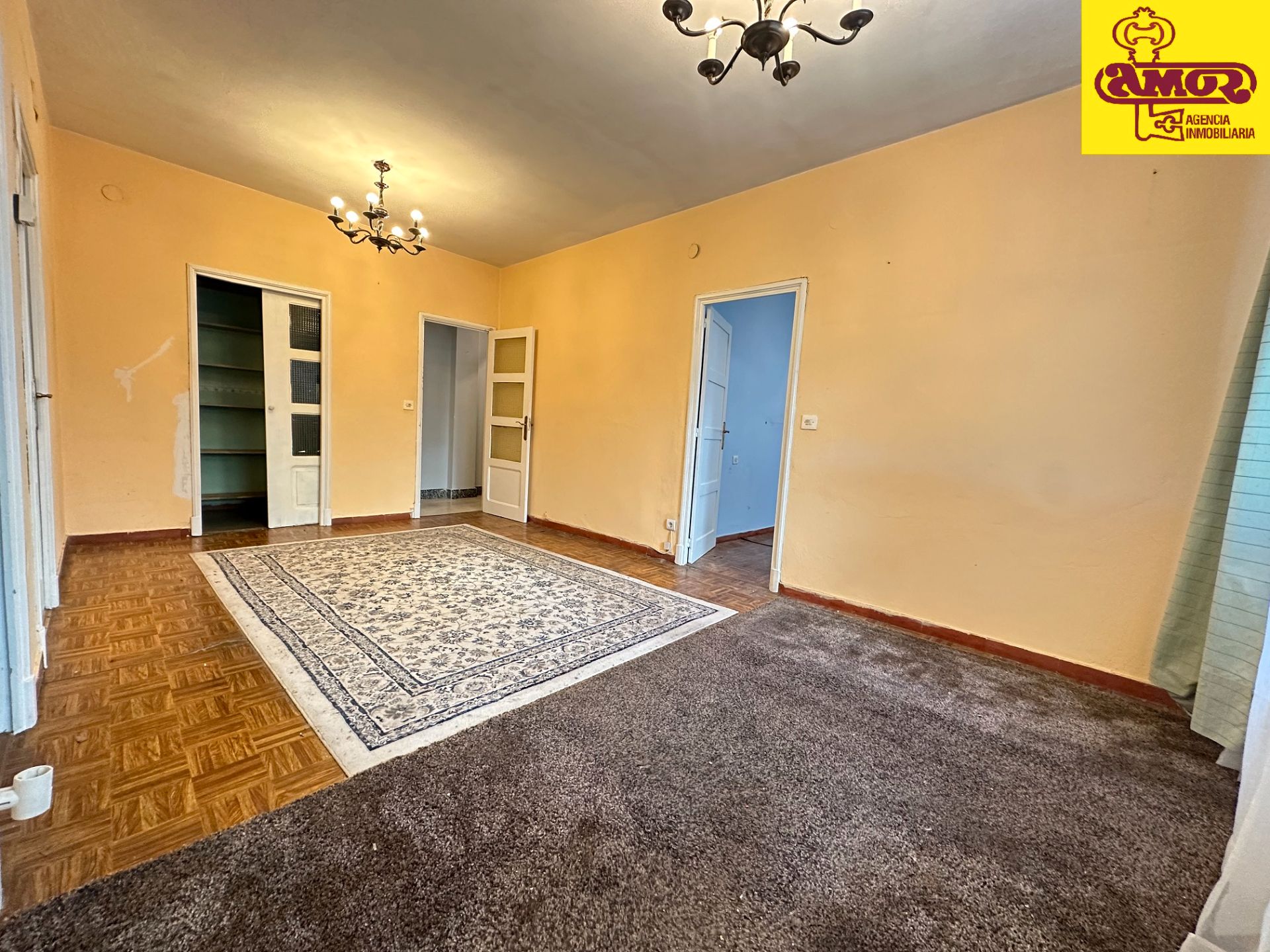 Living room of Flat for sale in Santiago de Compostela 
