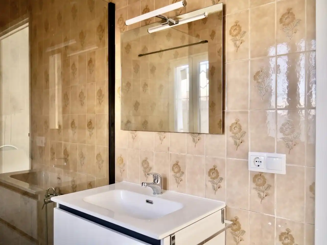 Baño de Casa adosada en venta en Umbrete con Aire acondicionado, Terraza y Balcón