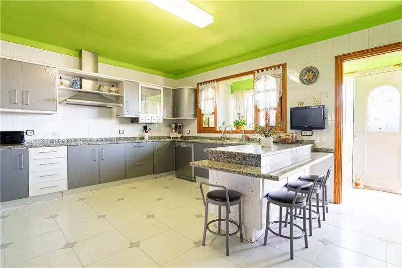 Cuina de Casa o xalet en venda en Llucmajor amb Aire condicionat, Calefacció i Jardí privat
