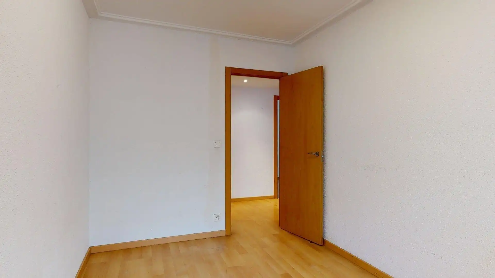 Habitación de Piso en venta en Zaragoza con Calefacción, Terraza y Balcón