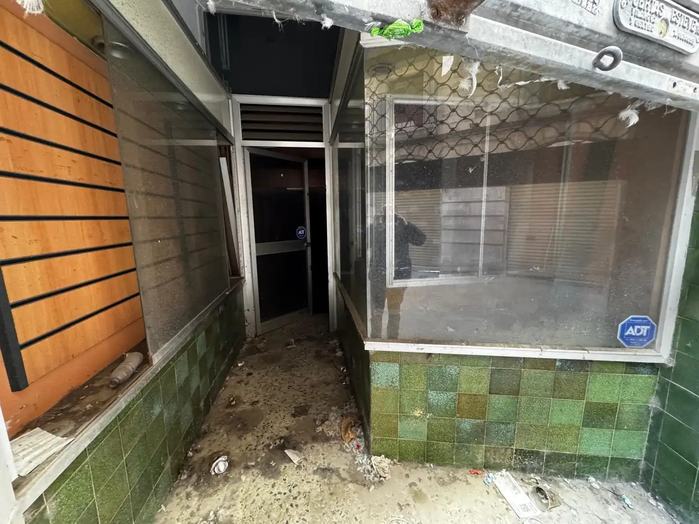 Business premises for sale in Calle MERCADERS, imagen 2