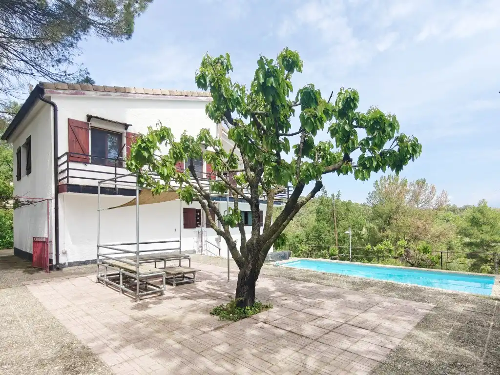 Piscina de Casa o chalet en venta en La Puebla de Castro