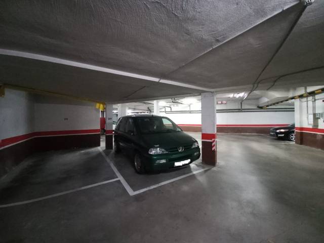 Garaje en Venta en Camino de Villalón, 74 en Barriada Yagüe